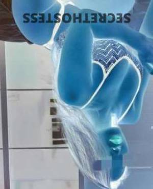 29 year old Escort in Ballarat Discover Angela, the Curvy and Sassy MILF Next Door cougar