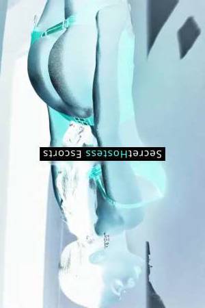 30 year old Russian Escort in Larnaca Add Some Naughty Excitement to Your Life with Maria, the 