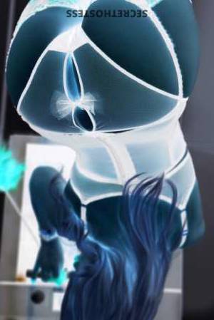 32 year old Escort in Dubai Gorgeously Talented Alaina Top-Tier Service, Roleplay Expert