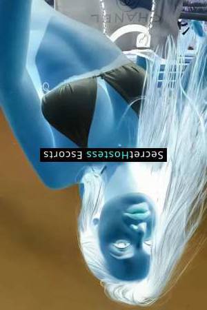 26 year old Russian Escort in Padova Experience Unforgettable Passion with Zarina, Your Lovely 