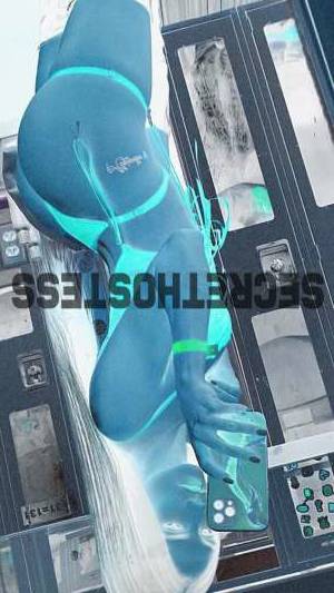 21 year old Hispanic Escort in New York City NY Hot and Flirtatious Kelly A Sweet Petite Latina for Your 