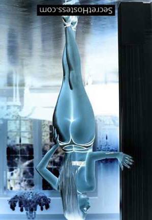 22 year old Escort in London Ara's Babylon Girls