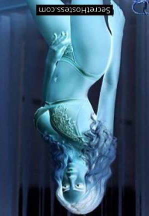 21 year old Slavic Escort in London Passionate Paramour Arra at Baccarat London