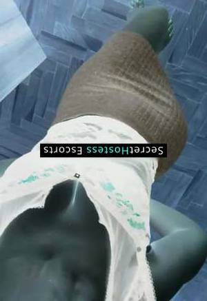 35 year old Escort in Baku Experienced Mature Escort in Baku with a Delicious D-Cup and