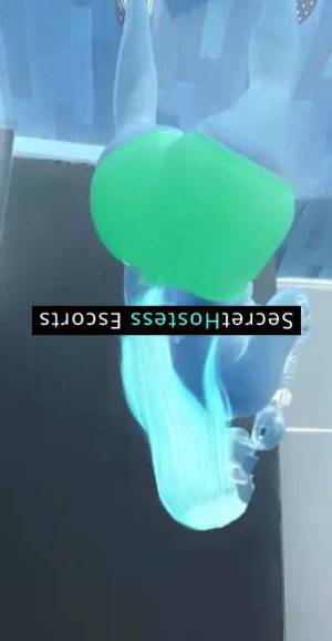 24 year old Dominican Escort in Barcelona Paola Young and Energetic Escort for and enjoyable 