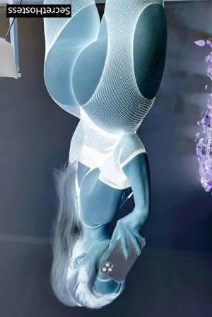 22 year old Escort in Dubai Allow me to introduce myself - I'm Sara, the 22-year-