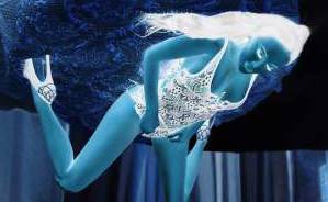 27 year old Escort in Dubai Cedar Bisexual Hottie for Open-Minded Fun
