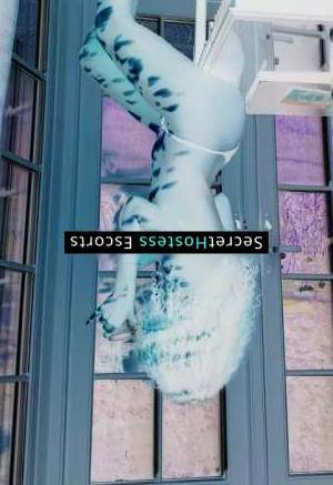 Contact April Now for a Sensual and Unforgettable Experience in Santiago de Compostela