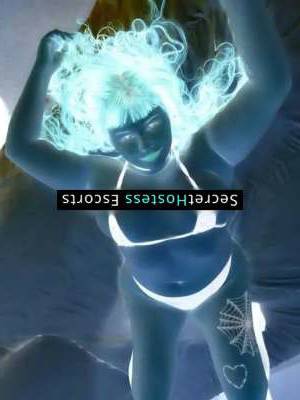 25 year old Escort in Houston TX Redhead Green Eyes Juicy D Cup Bella Bix Serving Houston, TX