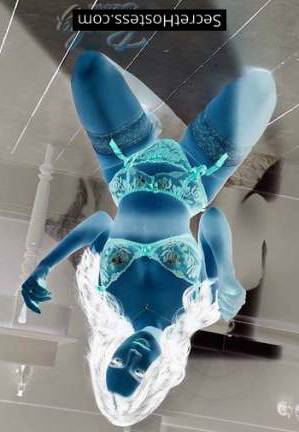 20 year old Escort in London Bonnie & Peachy Escorts