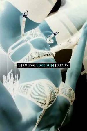 26 year old Escort in Orlando FL Looking for Naughty Fun? I'm Chyna, Your Petite and 