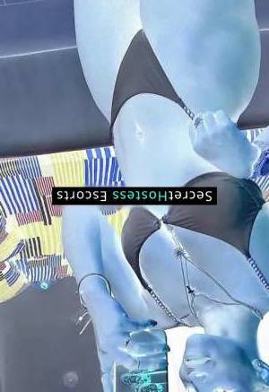 26 year old American Escort in Kuwait City Hot American escort Kelly with alluring blue eyes and a 