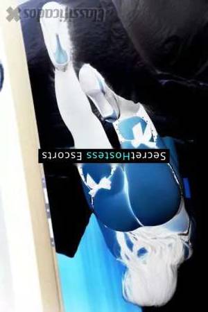 42 year old Brazilian Escort in Munich Dara enchanting 42-year-old Brazilian beauty available for 