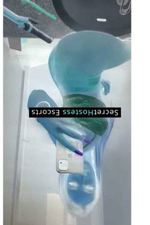 32 year old Escort in Fayetteville AR Unforgettable Encounter with a Sizzling Hot Blonde bombshell