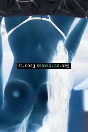Sensual Italian Delight - Mirela - Captivating Beauty,  in Troyes