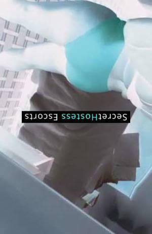 32 year old Escort in Columbia SC Step into my world, darling I'm Reesey, a hot 32-year-