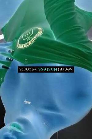 26 year old African Escort in Mahboula Samira - 26 Year Old African Escort with A-cup Bosom - Let&#