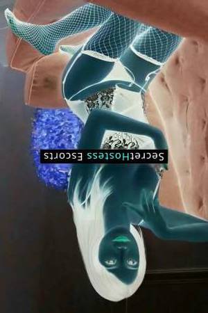 27 year old American Escort in Kuwait City Unleash Your Wildest Fantasies with Playful Tina A Gorgeous 