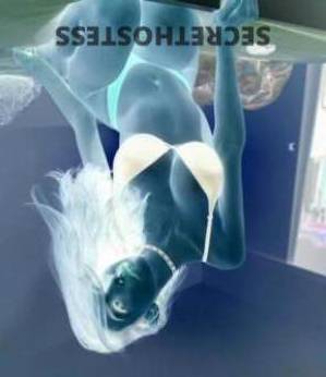 23 year old Escort in Chermside Brisbane Hottie with a Body Meet Karis, Your Perfect plus one for 