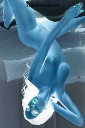 24 year old Escort in Dubai Seeking Relaxation? Let Leze Take Care