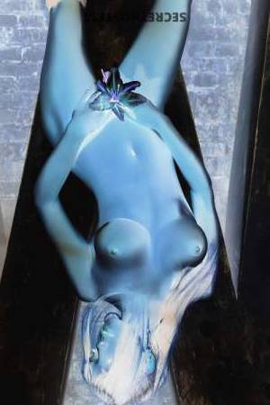 The Queen of Kink Holissa, Your Experienced Escort for Every in Dubai