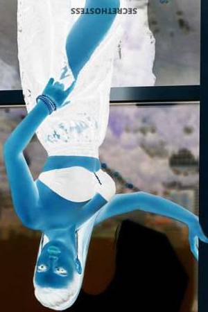 26 year old Escort in Dubai Darryl Gorgeous, Passionate, and Sexy Escort for Extra Fun