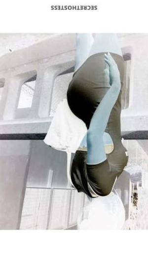 26 year old Indian Escort in Brooklyn NY Experience Unforgettable Pleasure with 4 Sexy Latina Girls 