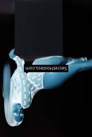 28 year old Hispanic Escort in Paris Unleash Your Desires with a Sexy Vixen Dayane's Steamy 