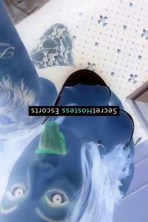 31 year old English Escort in London Captivating Companionship with Miss Jennyangel