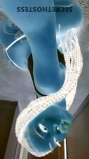 25 year old Escort in Peoria IL Unleash Your Desires CherrySlime, Your Ultimate Eye Candy