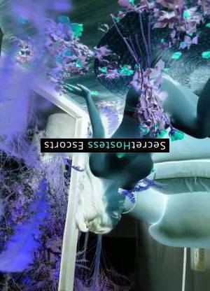 21 year old Escort in Riyadh Unleash Your Wildest Dreams with Cici Silky-Smooth Skin, 