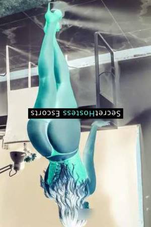 Roxane 30Yrs Old Escort 69KG 170CM Tall Split Image - 7