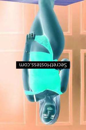 33 year old Mixed Escort in London This VIP Escort Experience is Beyond Your Wildest Dreams