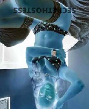 40 year old Escort in Gladstone Experience Sensual Bliss with a Real Mature Cutie in 