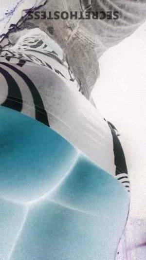 20 year old Escort in Stockton CA DOLLY Flirty, Fun, and Ready to Please