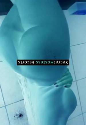 26 year old American Escort in Napoli Unforgettable Experience with a Classy Escort