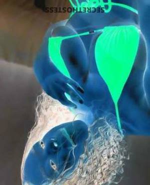 20 year old Escort in Abidjan Hot and Wild Meet ICY, Your Sexy 20-Year-Old Escort from 