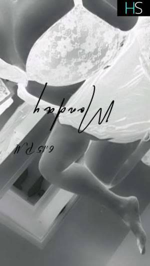 25 year old Escort in Winnipeg Beautiful Bella specials