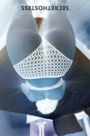 21 year old Latino Escort in Seattle WA Latina Lily Bootylicious Enchantress for Exceptional 