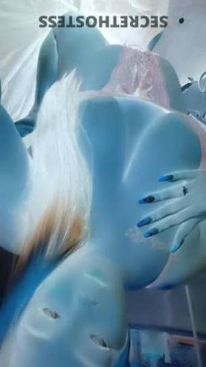 23 year old Escort in Dayton OH Ultimate Playmate Onyx - Squirting Sweetheart