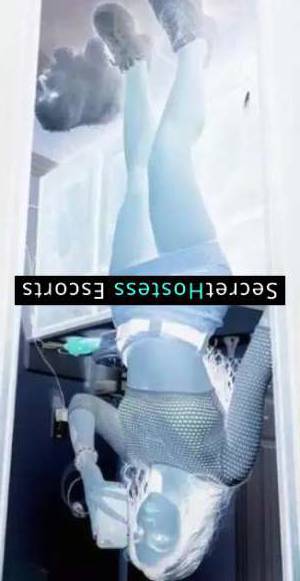 25 year old Escort in San Diego CA Horny Escort Rose Nudes, Videos, and Flirty Fun