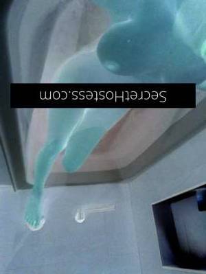 20 year old Cambodian Escort in Maroochydore Sunshine Coast Unleash Your Wildest Desires with a Flirtatious 20 Year Old 