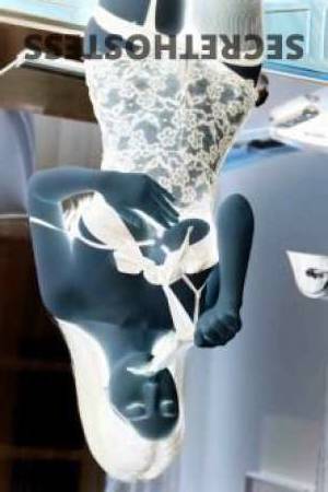 22 year old Escort in Burnley Melbourne Hot exotic fun with juicy curves and a tight pussy