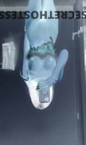 24 year old Asian Escort in Daytona FL Available for INCALL, OUTCALL, CAR, and FaceTime Fun 24/7