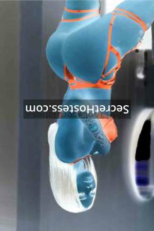 25 year old Italian Escort in Stuttgart Jeanne Your Sizzling Italian Sweetheart in Stuttgart