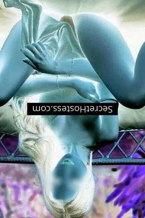 26 year old Mixed Escort in London Sienna's Erotic Getaway Unleash Desire with Tantric 