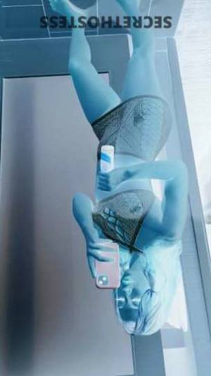 24 year old Escort in Memphis TN Unleash Your Passion with Ruby - Sexy 24-Year-Old Escort