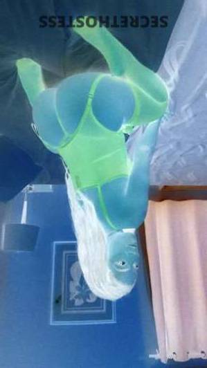 27 year old French Escort in Toledo OH Unforgettable Passion The Seductive Touch of French Allure