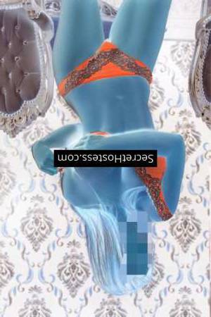 27 year old Latin Escort in Napoli Sofy, Independent