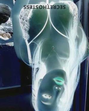 22 year old Escort in Los Angeles CA Unforgettably Wild Los Angeles' New Starlet SooAwaits